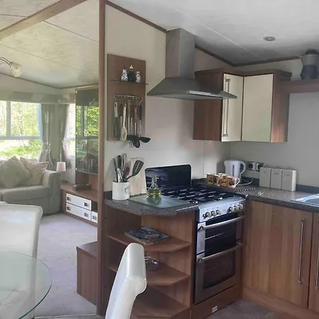 2 Bedroom Chalet In Chwilog On The Llyn Peninsula Pwllheli Exterior photo