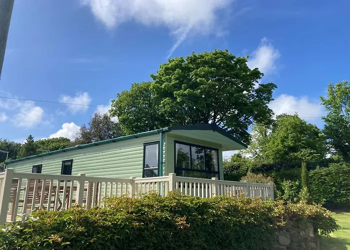 2 Bedroom Chalet In Chwilog On The Llyn Peninsula
