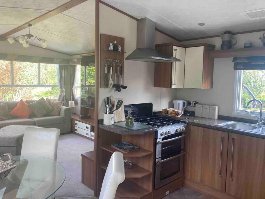 2 Bedroom In Chwilog On The Llyn Peninsula *