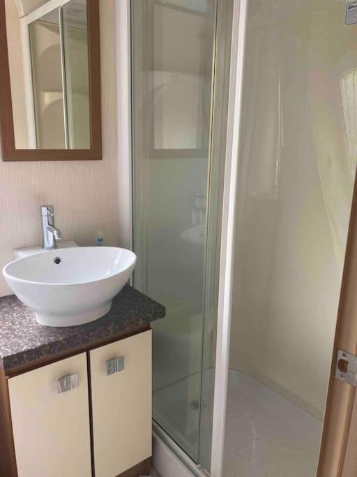 2 Bedroom In Chwilog On The Llyn Peninsula * Pwllheli